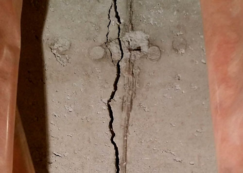 photo of foundation concrete foundation crack