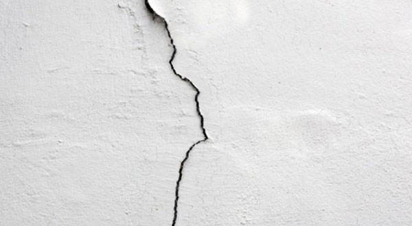photo of foundation wall crack shown